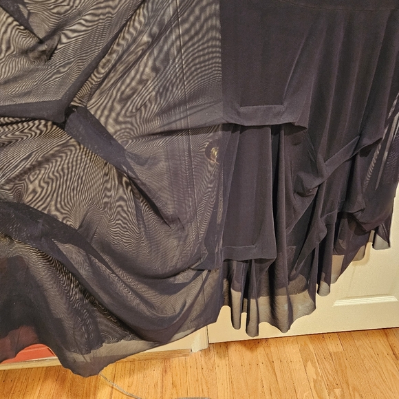 Kozan black midi-length dress, sheer overlay 2x - Picture 3 of 8